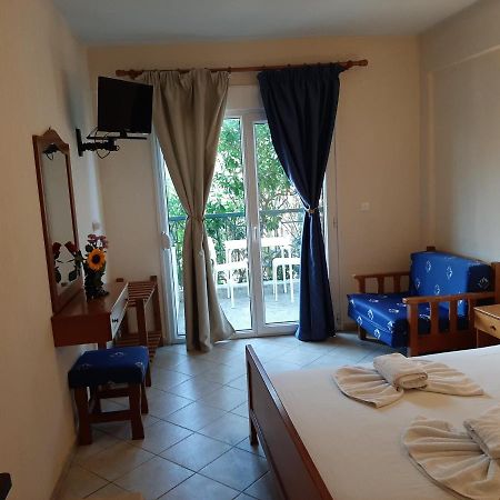 Hotel Flesvos Пефкохори Екстериор снимка