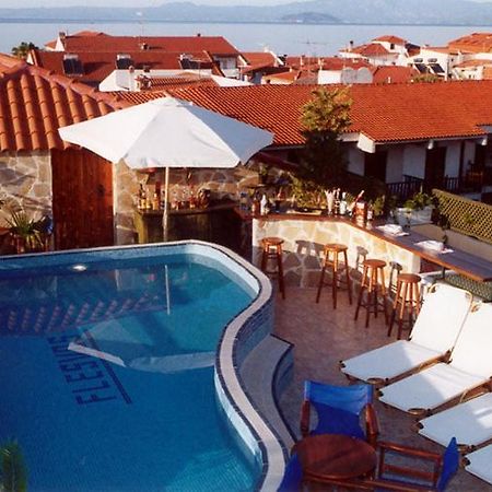 Hotel Flesvos Пефкохори Екстериор снимка