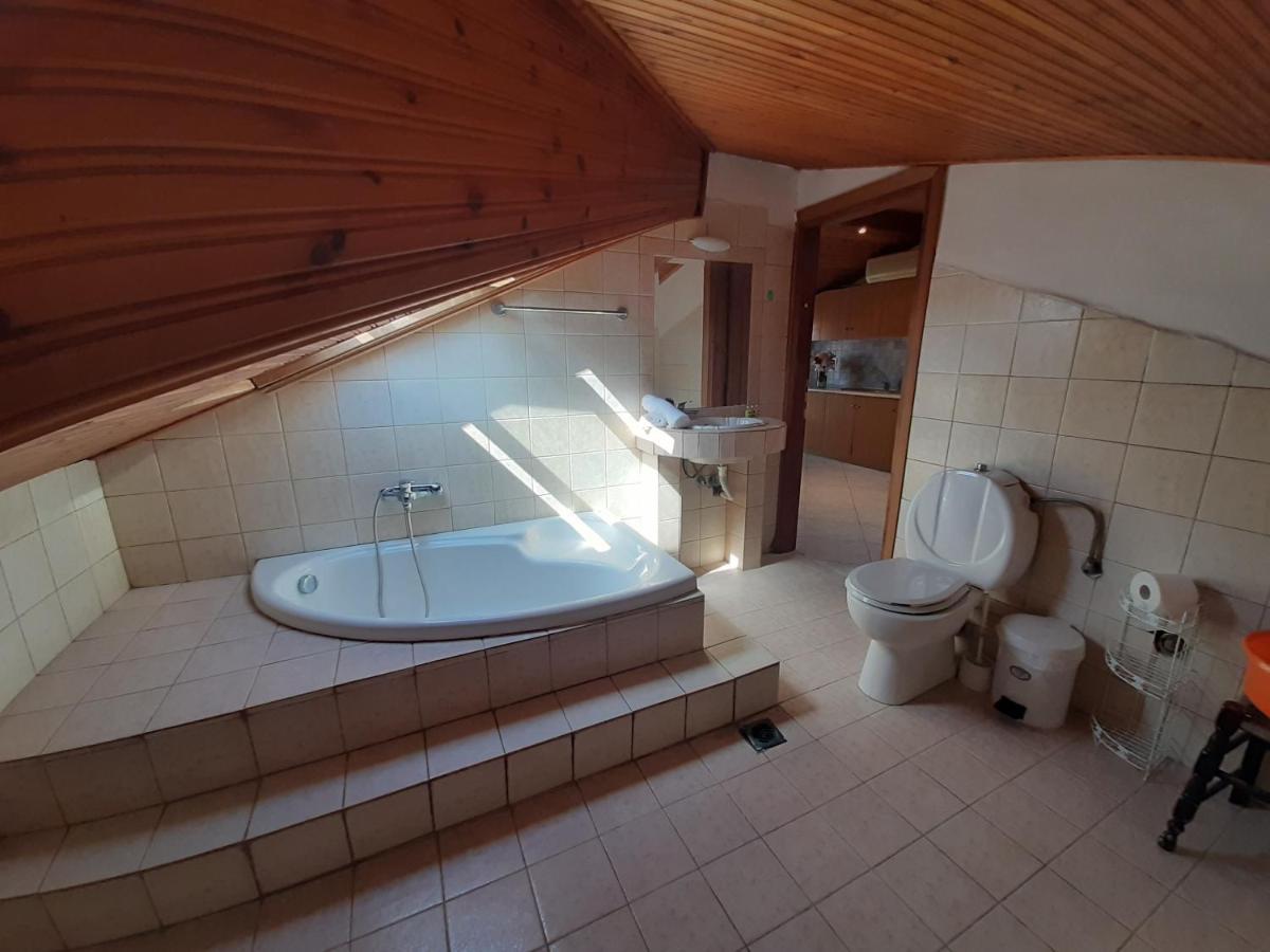 Hotel Flesvos Пефкохори Екстериор снимка