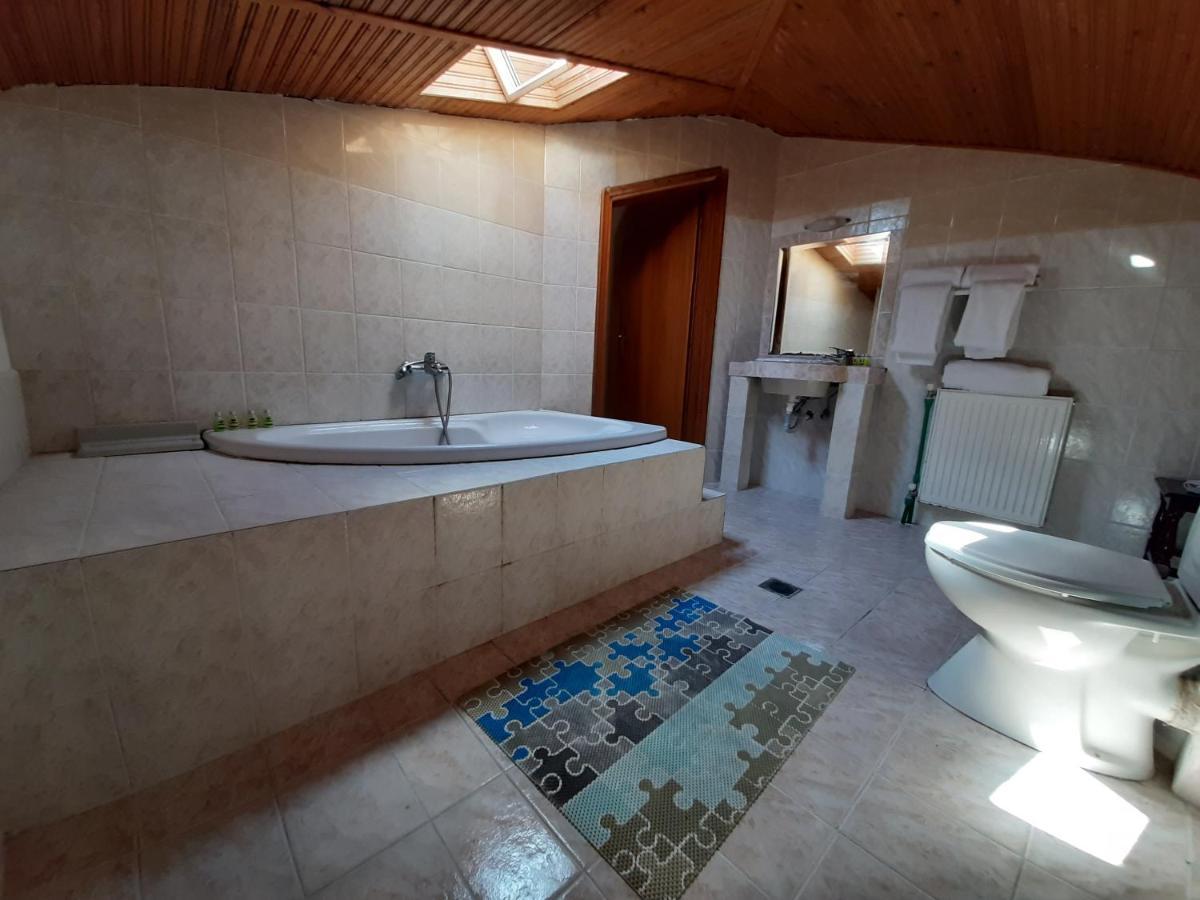 Hotel Flesvos Пефкохори Екстериор снимка