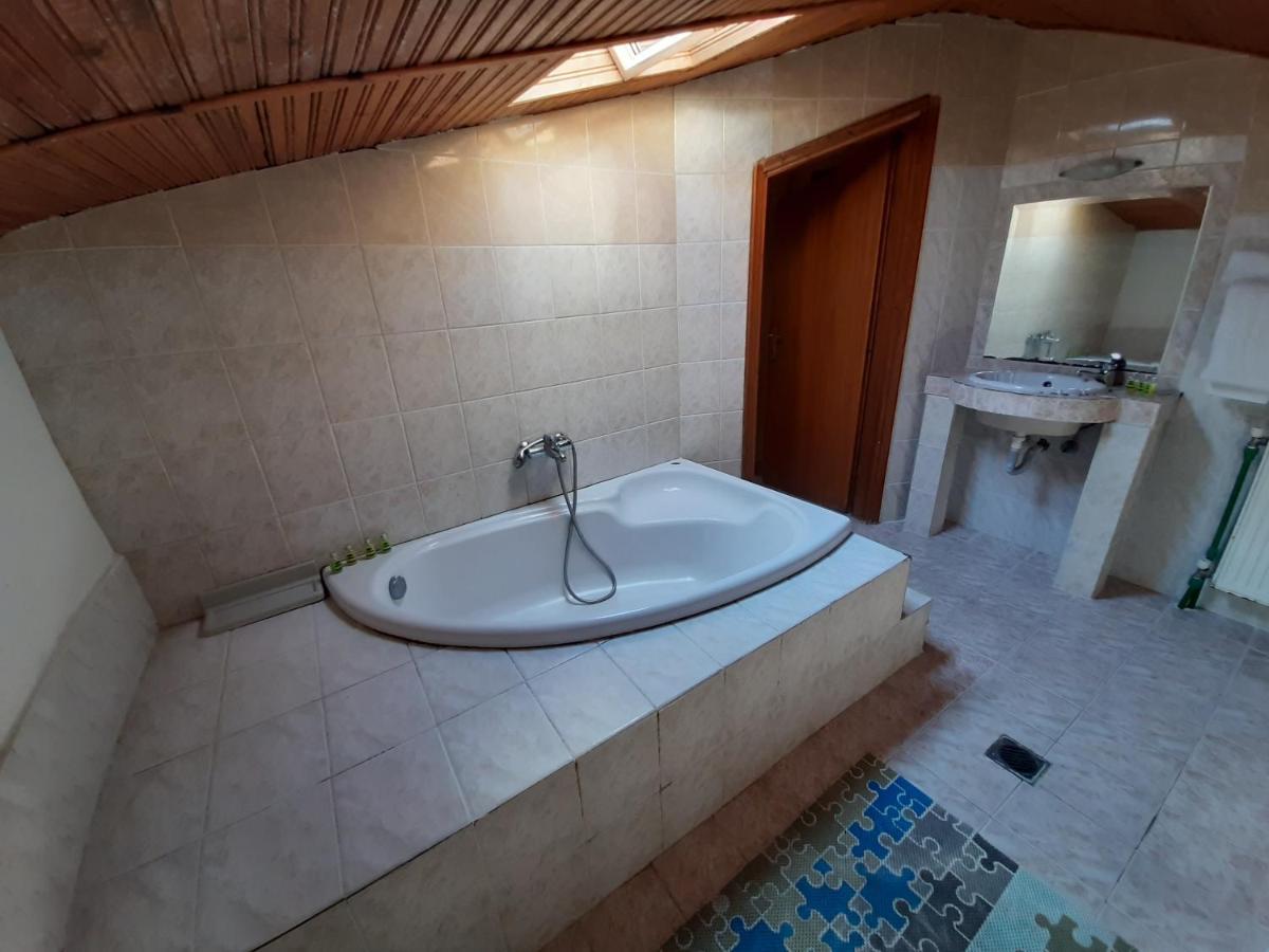 Hotel Flesvos Пефкохори Екстериор снимка