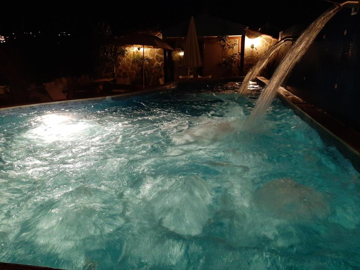 Hotel Flesvos Пефкохори Екстериор снимка