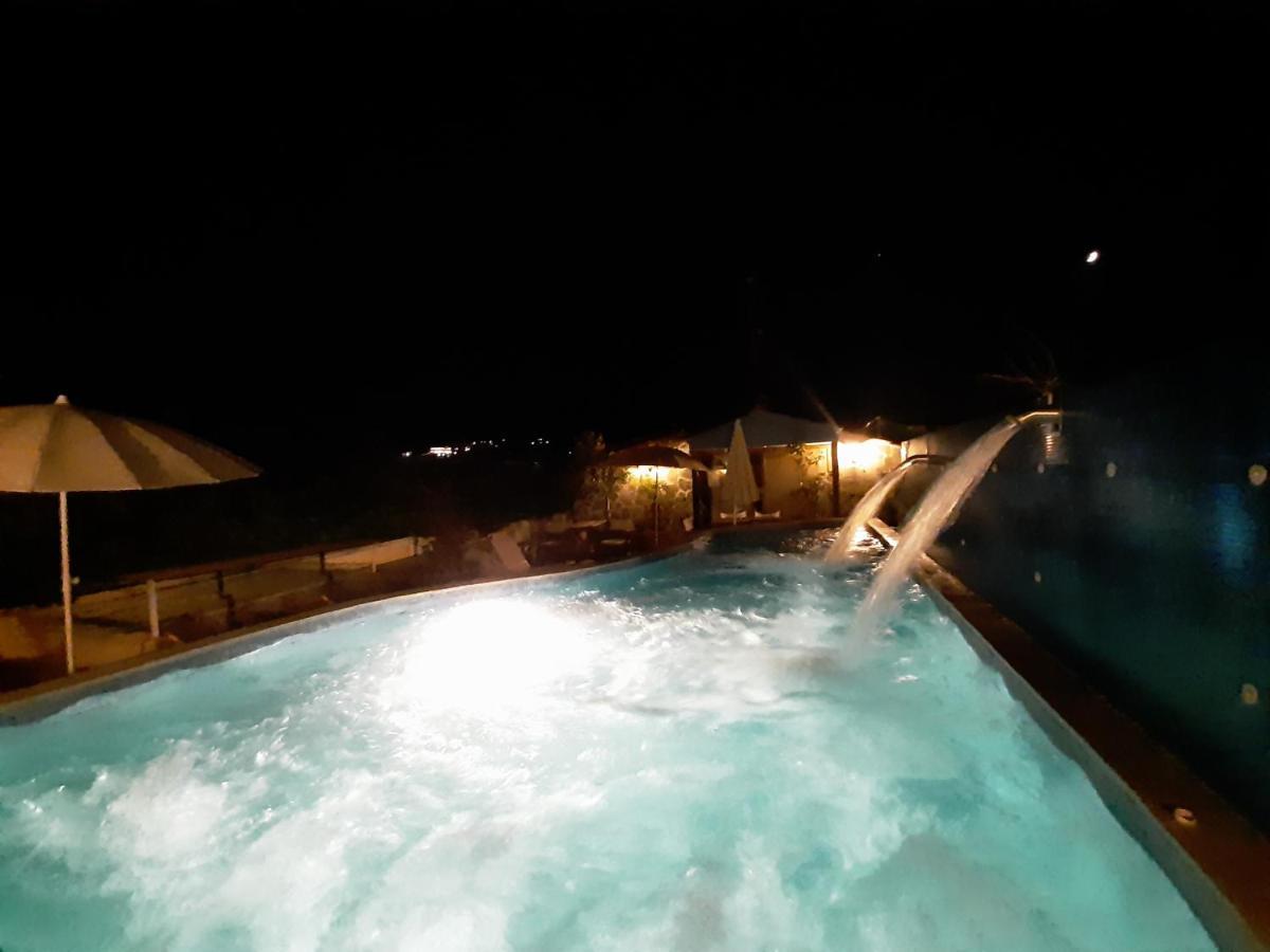 Hotel Flesvos Пефкохори Екстериор снимка