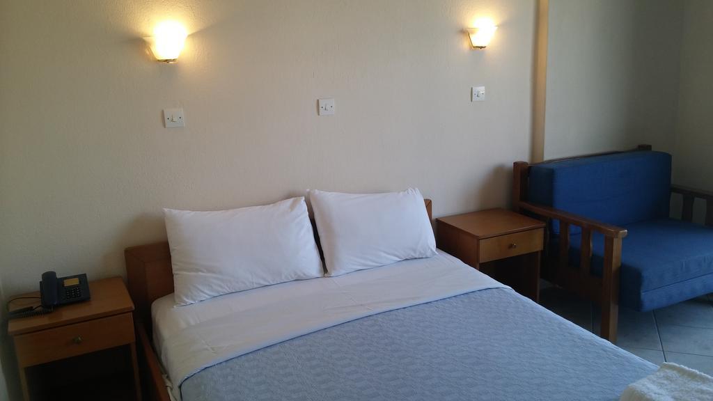 Hotel Flesvos Пефкохори Екстериор снимка