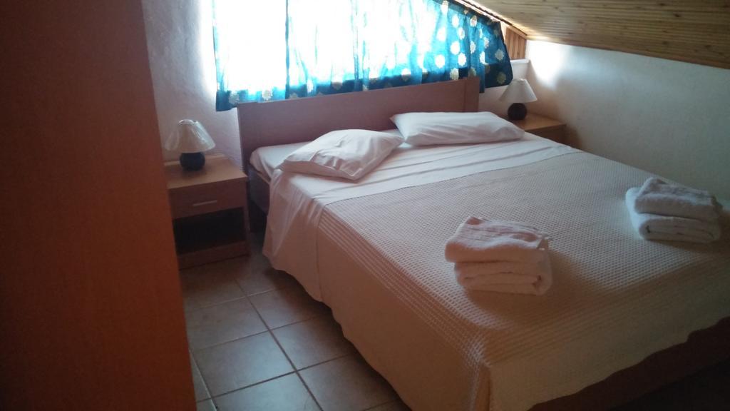 Hotel Flesvos Пефкохори Екстериор снимка