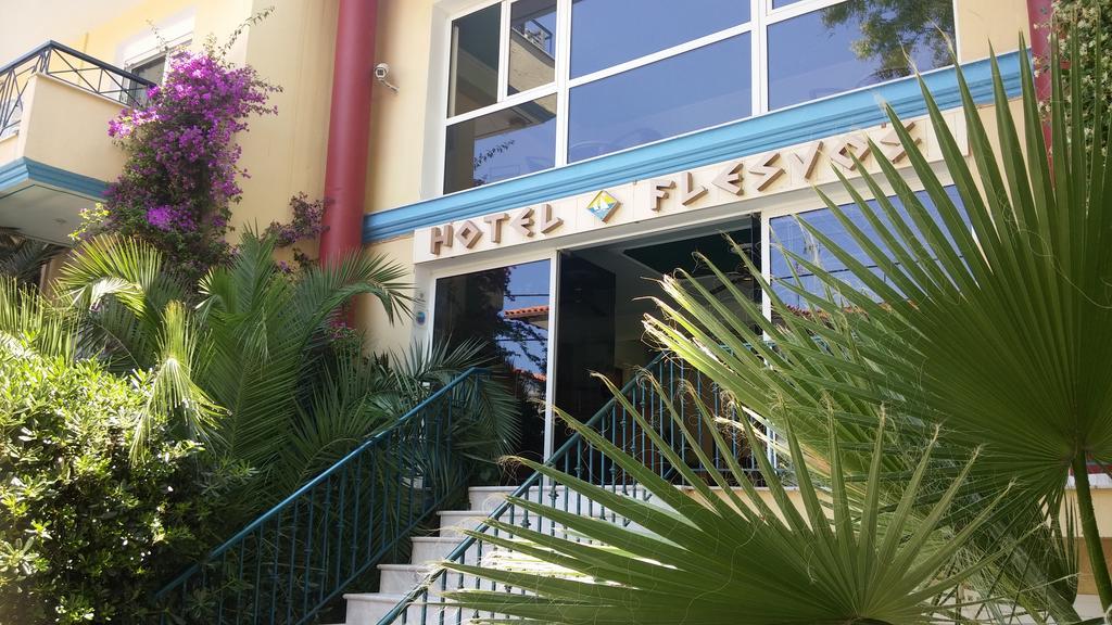 Hotel Flesvos Пефкохори Екстериор снимка